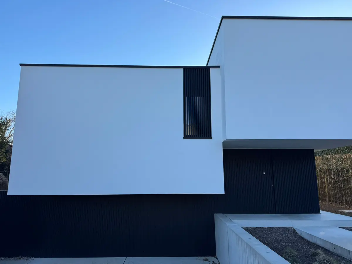 Dezelfde woning in Destelbergen na de reiniging, op een andere dag.