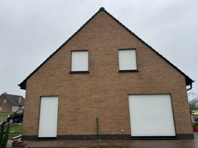 Schone gevel na gevelreiniging in Evergem